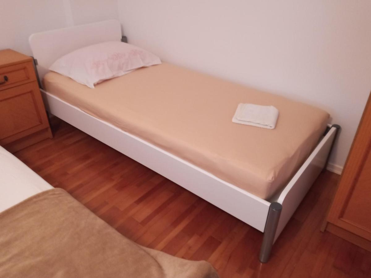 Apartment Mare 1 Novigrad  Екстер'єр фото