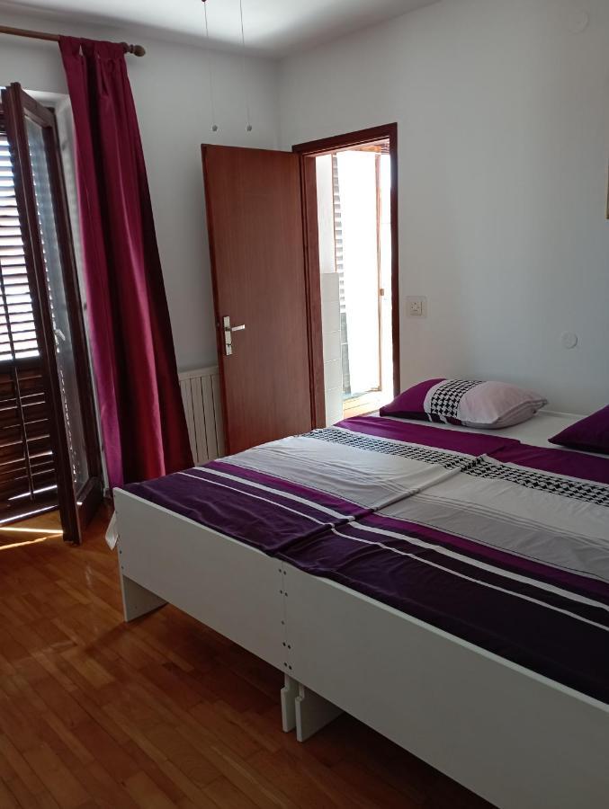 Apartment Mare 1 Novigrad  Екстер'єр фото